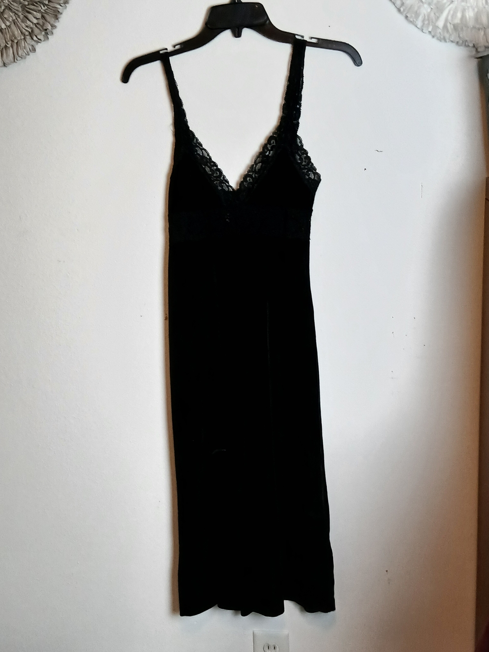 Vintage Betsey Johnson Black Velvet Lace Trim Slip Dress Black Label Small - Picture 2 of 5